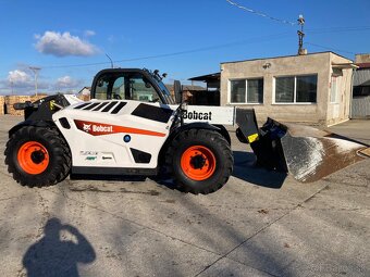 Teleskopicke nakladače Bobcat Massey Ferguson