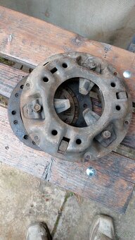 rozdelovač ,nádrž benzinová 1203,prítlačny tanier so spojkou