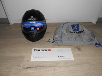 Predam krasnu novu moto prilbu znacky SHARK SPARTAN GT BLANK