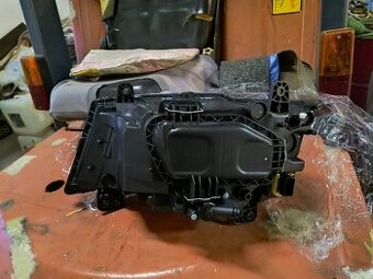 MAN TGX predný halogénovy svetlomet s DRL