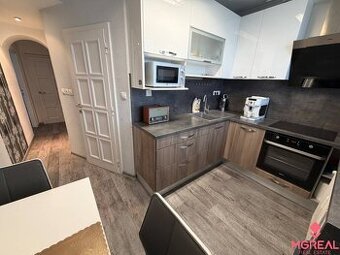 3 izbový byt s 3 balkónmi  Topoľčany