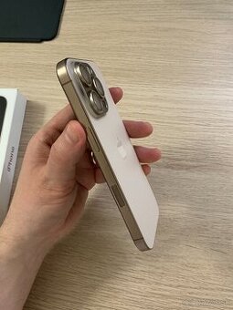iPhone 16 Pro 256 GB púštny titán