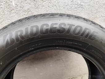 215/60R17 96H