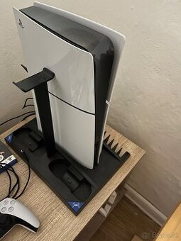 Predám PS5 slim 1 tb