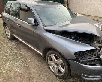 Rozpredam Volkswagen Touareg 5.0 V10 TDI 230kw AYH 4x4