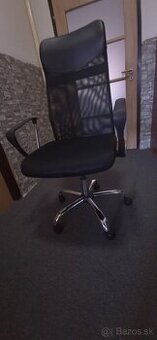 ergonomicka kancelárska stolička - 1