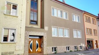 Exkluzívny 3-izbový byt - Mezonet,103m2 v priamom centre, Pi
