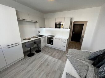 Rezervovane - Predám garsónku v Komárne na 7.sidlisku