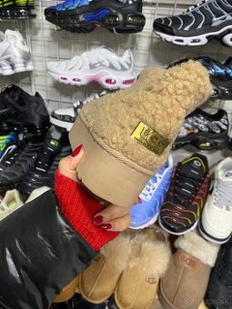 Ugg