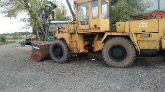 Nakladač unk 320 motor Crystal turbo