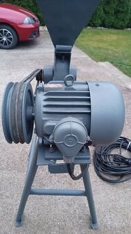 Šrotovník na obilie