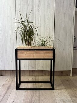 Drevený stojan na kvety,,,