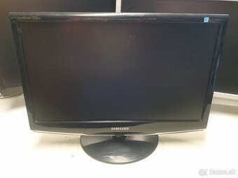22"  LCD