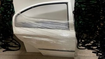 Škoda Octavia 1 sedan pravé zadné dvere