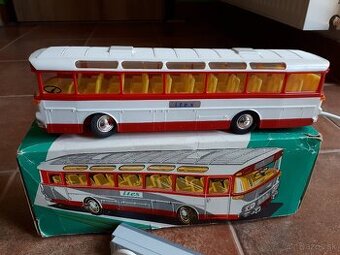 Stara hracka - Autobus KAROSA od ITES