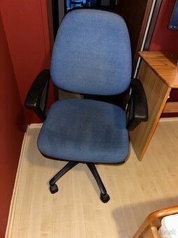 Stolička na Kolieskach