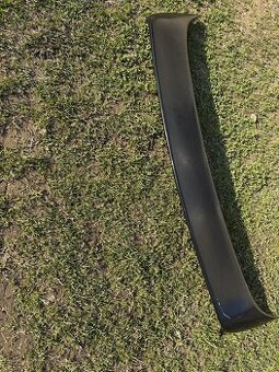 Predávam krídlo na škoda octavia