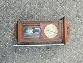 Stará drevená hodina 2