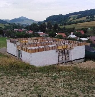 Realizujeme Veniec s debnenim zaklady .....