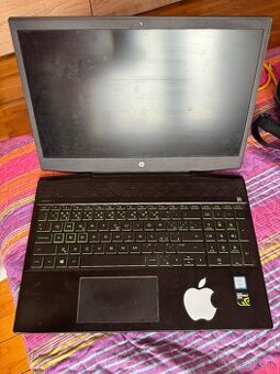 Predám NEFUNKČNÝ HP pavilion gaming 15”