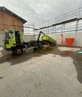 Hakový nosič kontajnerov multicar 4x4