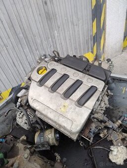 Predam komplet nastrojeny motor K4M700 1.6i 16v 79kw
