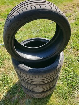 Predam letne gumy 225/40 r18 Continental SportContact 7