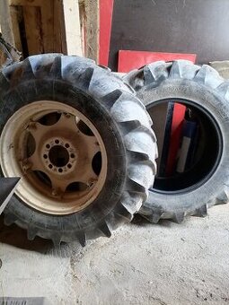 Predám kolesa na traktor Zetor