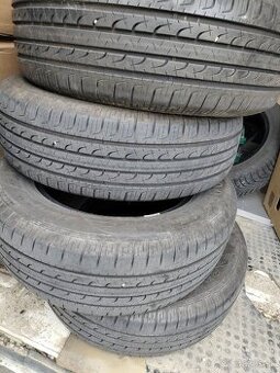 Letné Goodyear EfficientGrip 215/65/16 98H