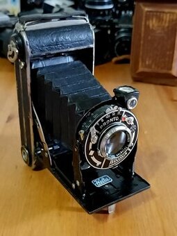 Welta (Meyer-Gorlitz Trioplan - PRONTOR) - 1925