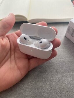 Apple AirPods Pro 2. generácie.