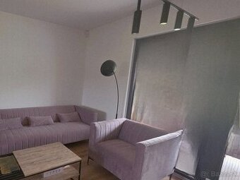 LUXUSNÁ sedacia pohovka s kreslom.