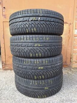 215/45r18 Michelin