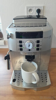 Kávovar - Delongi Magnifica S - 1