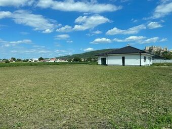 Predám pozemok v obci Beckov