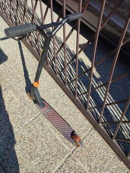 Kolobežka street surfing