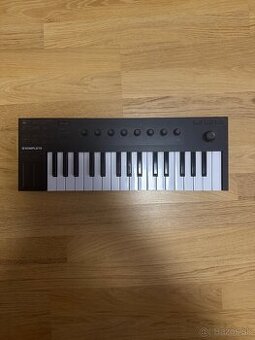 Komplete Kontrol M32