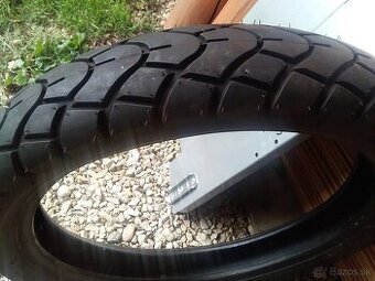 Predám pneu 90/90 r17 - 1
