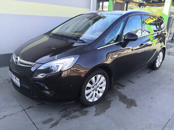 Opel Zafira Tourer
