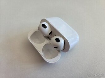 Apple AirPods (2022) 3. generácie