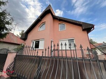 Rodinný dom na predaj v Komárne.