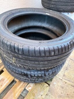 235/50 R20