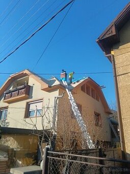Strechar-klampiarske, tesárske a pokrivacske práce