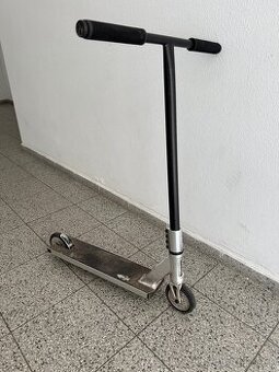 Predám Freestyle kolobežka North Switchblade Silver Matte