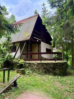 Na predaj murovaná chata v prírode s veľkým pozemkom (1647m2