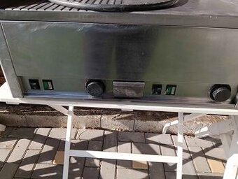 Predám elektricky gastro gril zn. Redfox 380/400v.