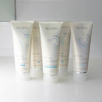 AKCIA NuSkin ageLOC Lumispa Activating Cleanser -45%