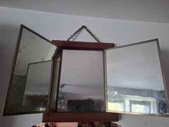 Predám starožitné toaletné závesné zrkalo s obrázkami 45 €