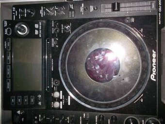 Pioneer CDJ 2000 2 krát + Pioneer DJM 800 , TOP , ako nový v