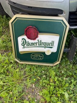 Svetelná obojstranná vonkajšia reklama Pilsner Urquell